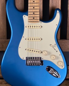 Fender 2022 American Performer Stratocaster Satin Lake Placid Blue